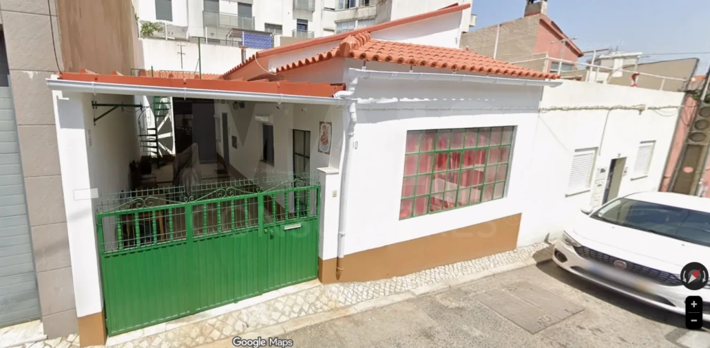 Moradia T4 para Venda em Santa Iria de Azoia, São João da Talha e Bobadela Foto 1