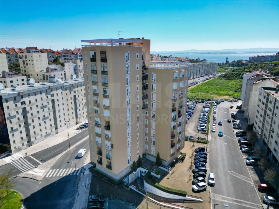 Apartamento T2 para Venda em Penha de França Foto 3