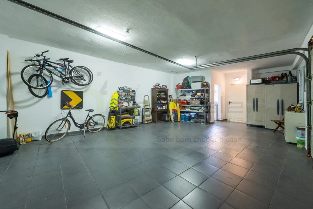 Moradia T4 para Venda em Pontinha e Famões Foto 43