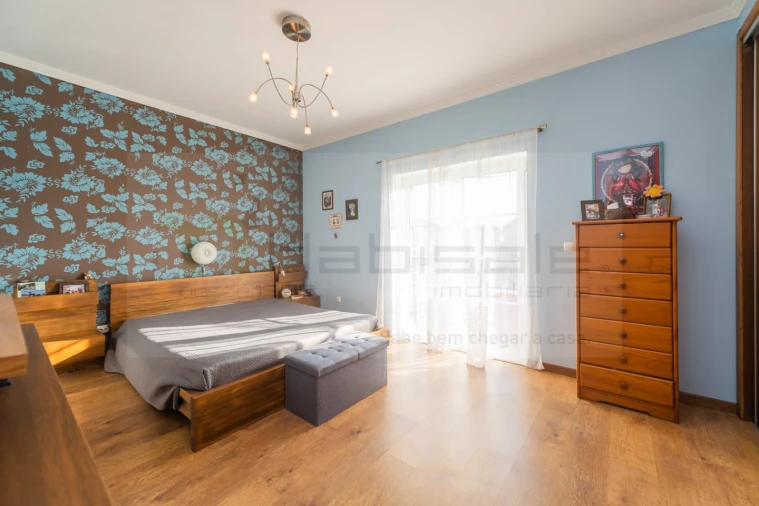 Moradia T4 para Venda em Pontinha e Famões Foto 33