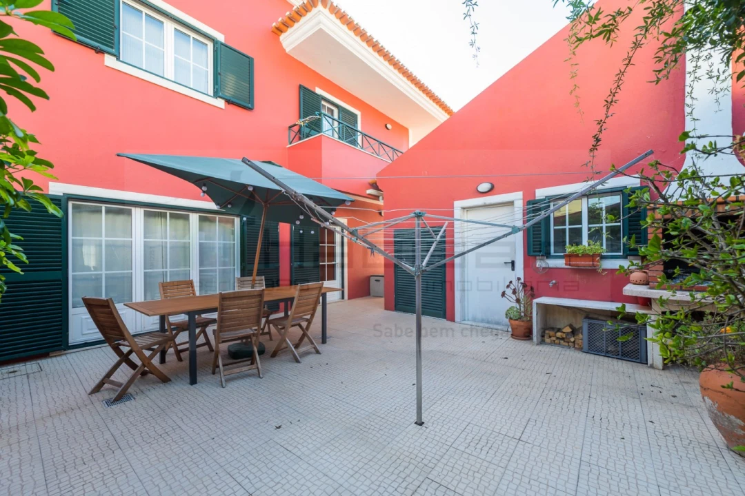 Moradia T4 para Venda em Ramada e Caneças Foto 10