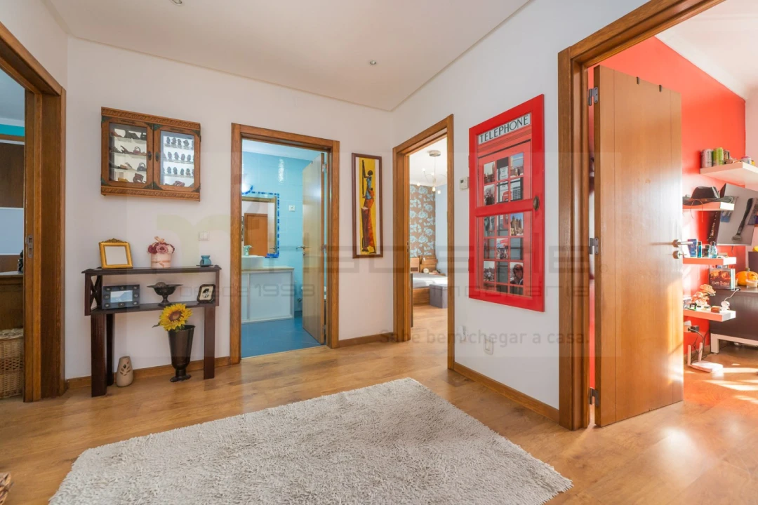 Moradia T4 para Venda em Ramada e Caneças Foto 18