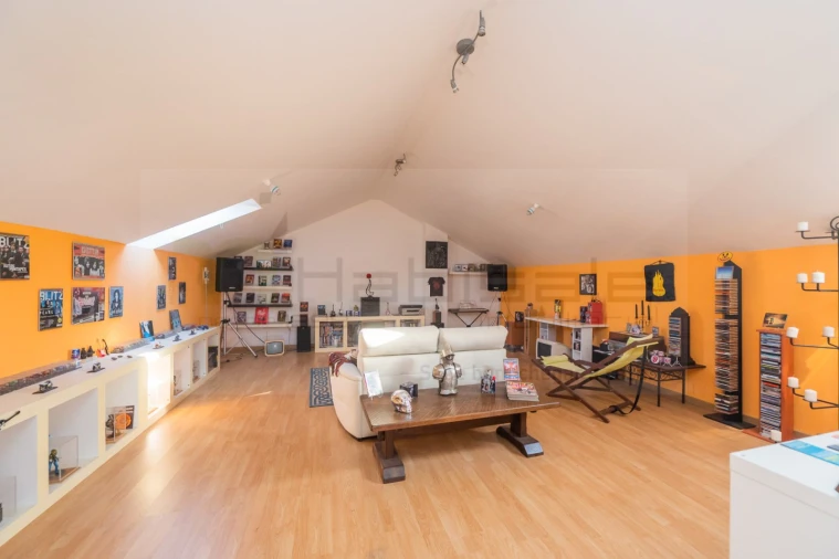 Moradia T4 para Venda em Ramada e Caneças Foto 35