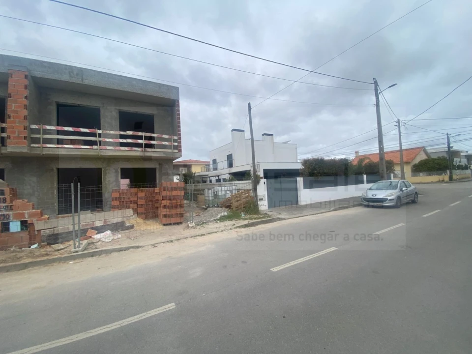 Moradia T4 para Venda em Fernao Ferro Foto 8