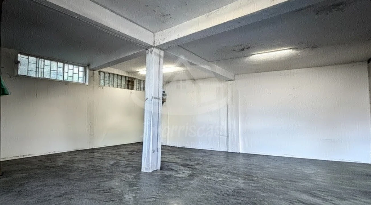 Armazém para Venda em Camarate, Unhos e Apelação Foto 4