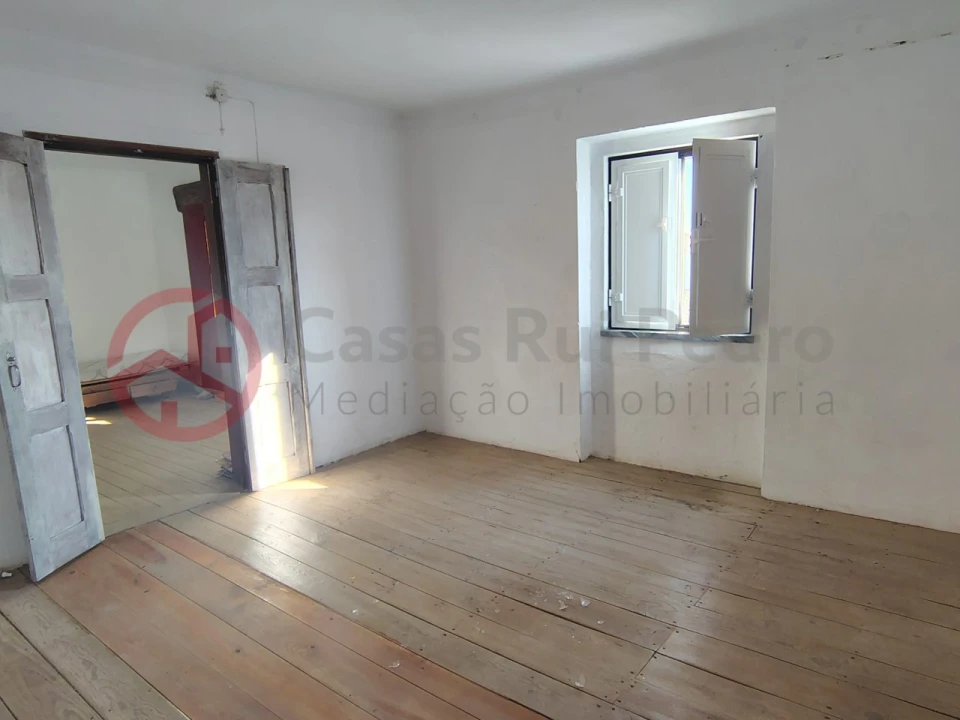 Moradia T5 para Venda em Torrão Foto 18