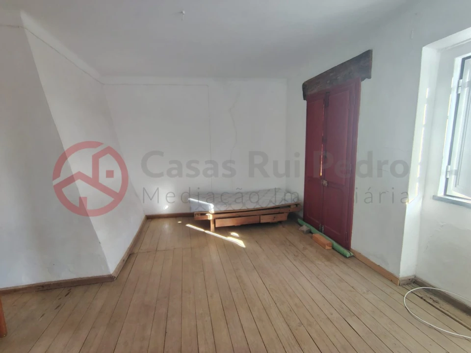 Moradia T5 para Venda em Torrão Foto 4