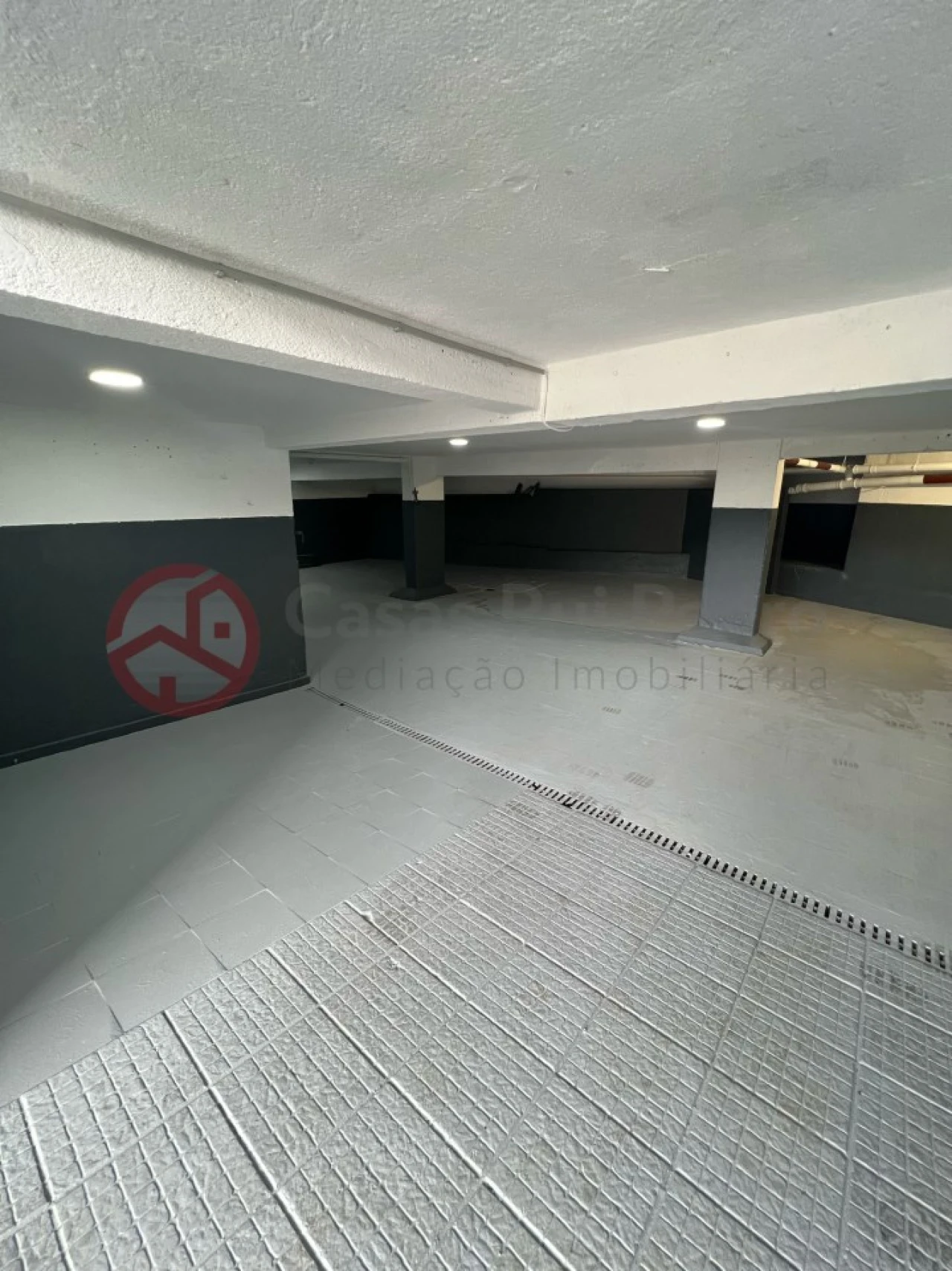 Garagem para Venda em Almada, Cova da Piedade, Pragal e Cacilhas Foto 11