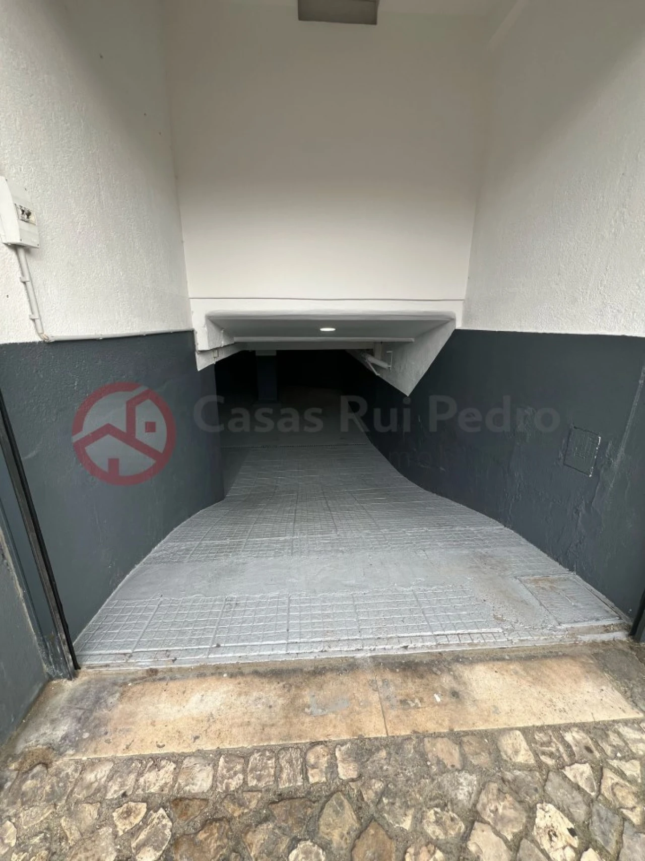 Garagem para Venda em Almada, Cova da Piedade, Pragal e Cacilhas Foto 17