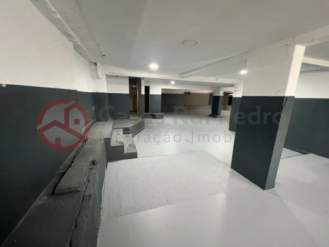 Garagem para Venda em Almada, Cova da Piedade, Pragal e Cacilhas Foto 6
