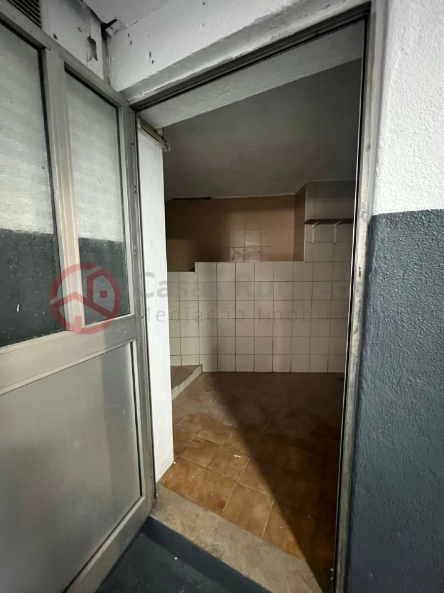 Garagem para Venda em Almada, Cova da Piedade, Pragal e Cacilhas Foto 12