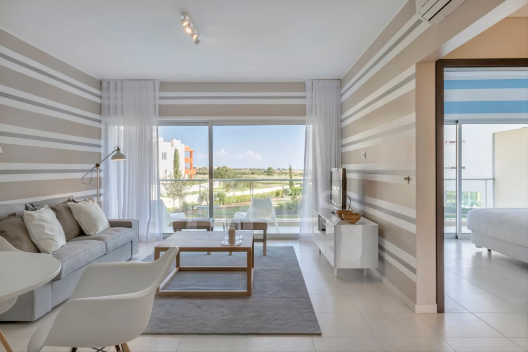 Apartamento T1 para Venda em Quarteira Foto 2