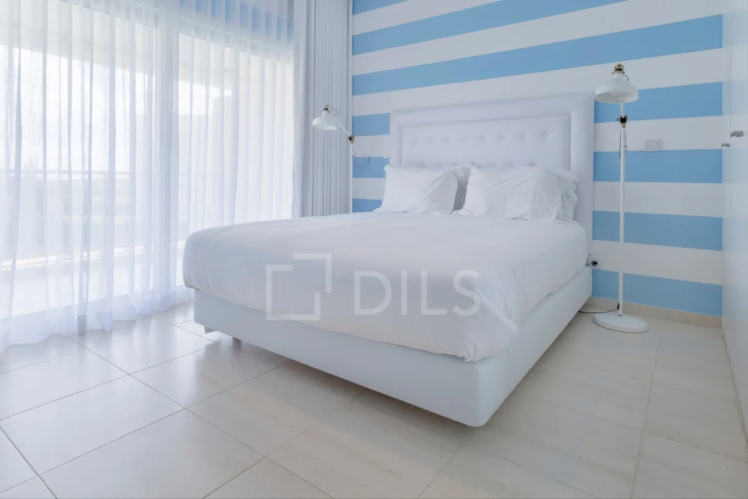 Apartamento T1 para Venda em Quarteira Foto 5