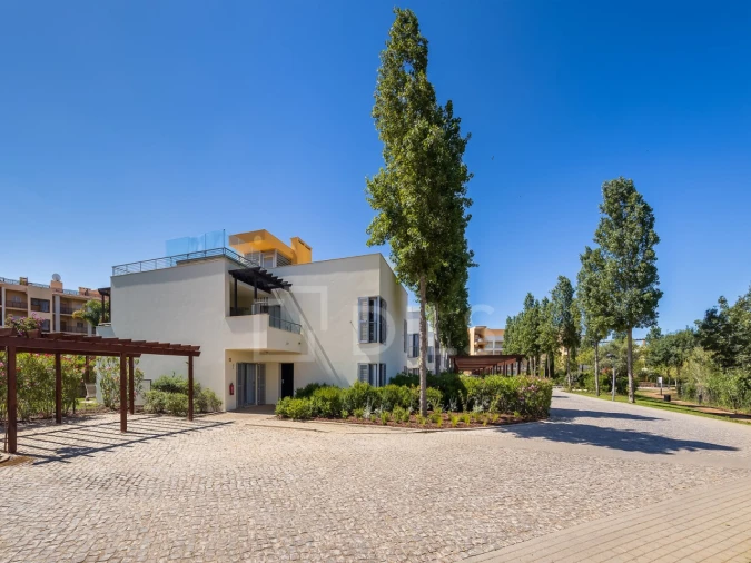 Apartamento T1 para Venda em Quarteira Foto 95