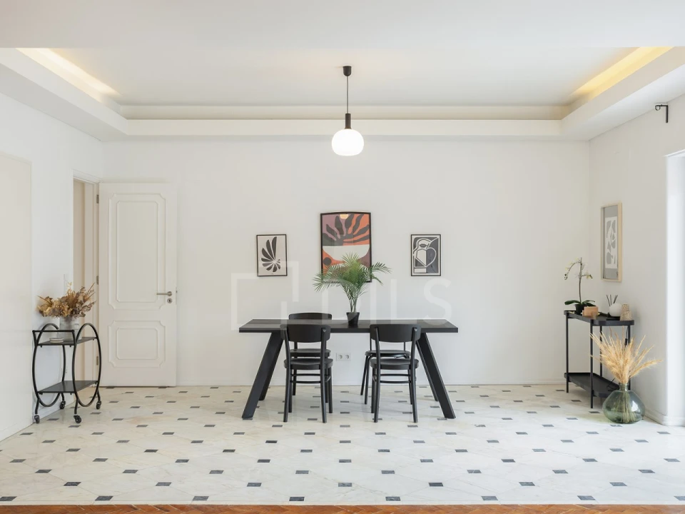 Apartamento T4 para Arrendamento em Avenidas Novas Foto 3