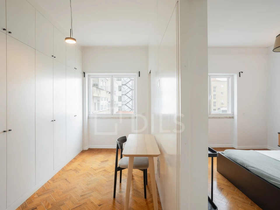 Apartamento T4 para Arrendamento em Avenidas Novas Foto 14