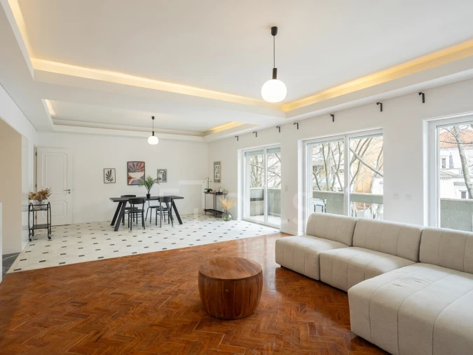 Apartamento T4 para Arrendamento em Avenidas Novas Foto 22