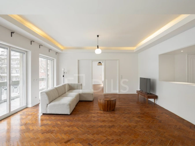 Apartamento T4 para Arrendamento em Avenidas Novas Foto 28