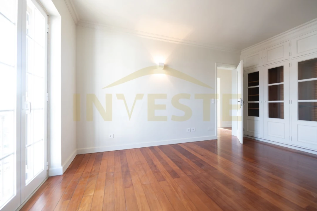 Moradia T3 para Venda em Alcabideche Foto 25