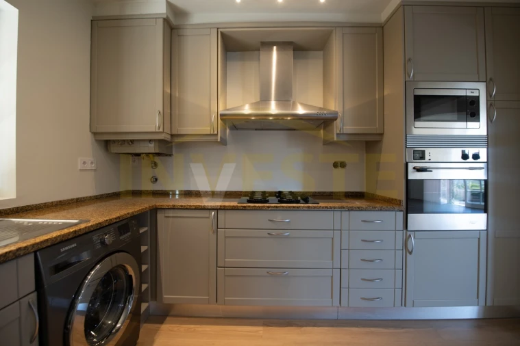 Moradia T3 para Venda em Alcabideche Foto 13