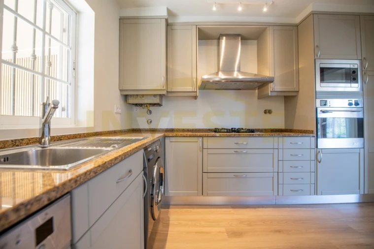 Moradia T3 para Venda em Alcabideche Foto 15