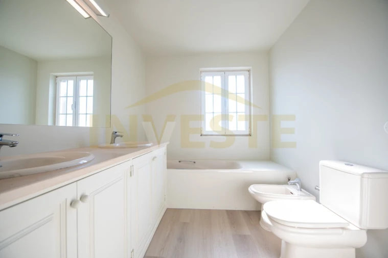 Moradia T3 para Venda em Alcabideche Foto 29