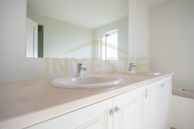 Moradia T3 para Venda em Alcabideche Foto 30