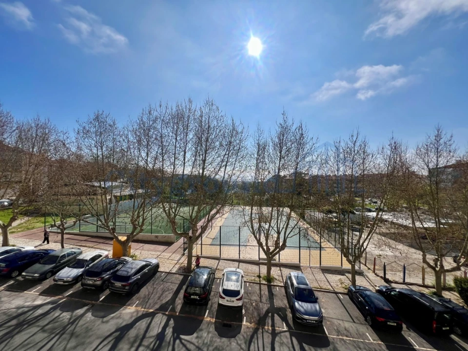 Apartamento T2 para Venda em Póvoa de Santa Iria e Forte da Casa Foto 1