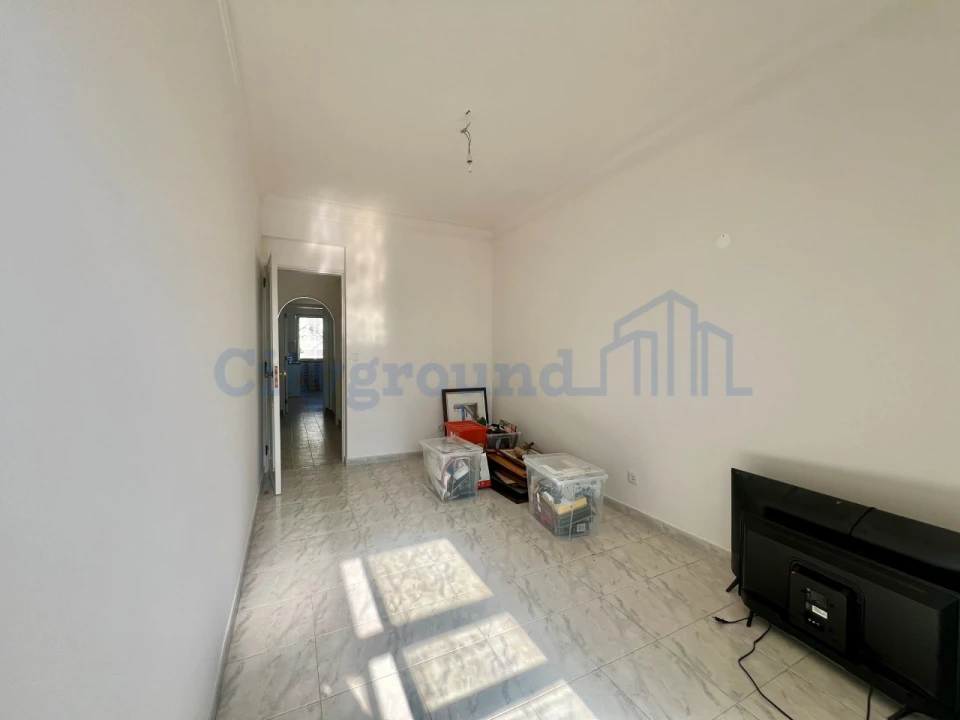 Apartamento T2 para Venda em Póvoa de Santa Iria e Forte da Casa Foto 5