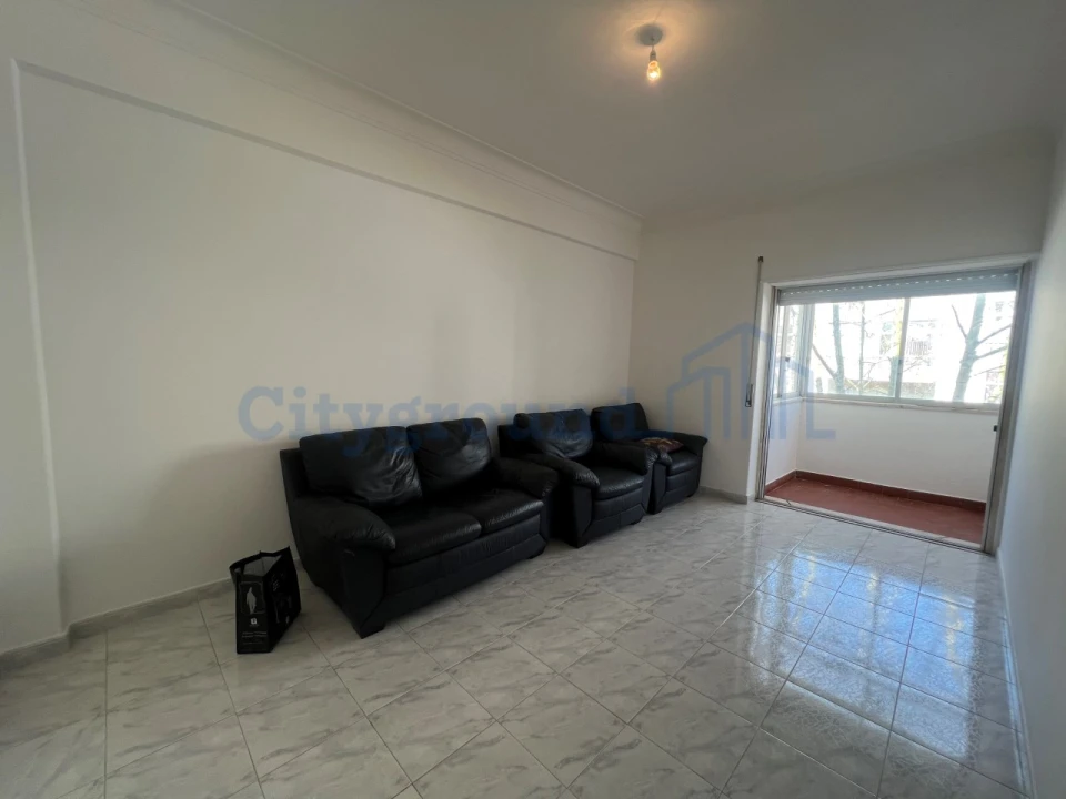 Apartamento T2 para Venda em Póvoa de Santa Iria e Forte da Casa Foto 18