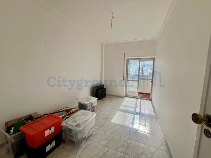 Apartamento T2 para Venda em Póvoa de Santa Iria e Forte da Casa Foto 4