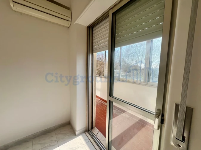 Apartamento T2 para Venda em Póvoa de Santa Iria e Forte da Casa Foto 8