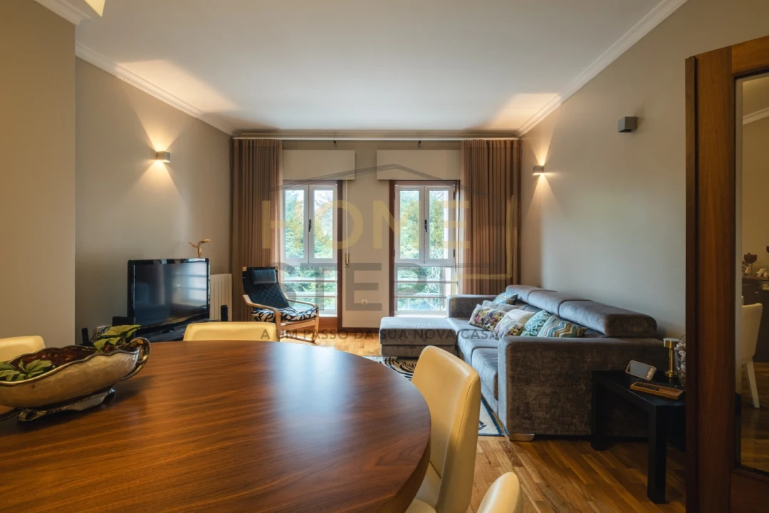 Apartamento T3 para Venda em Arcozelo Foto 3