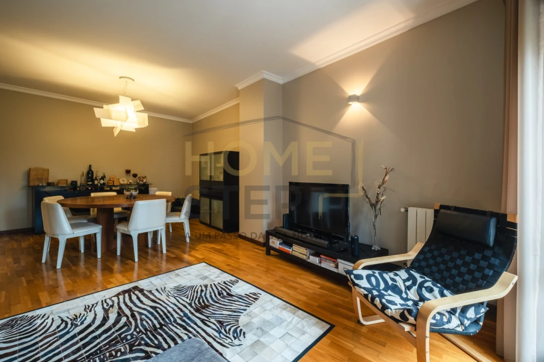 Apartamento T3 para Venda em Arcozelo Foto 9