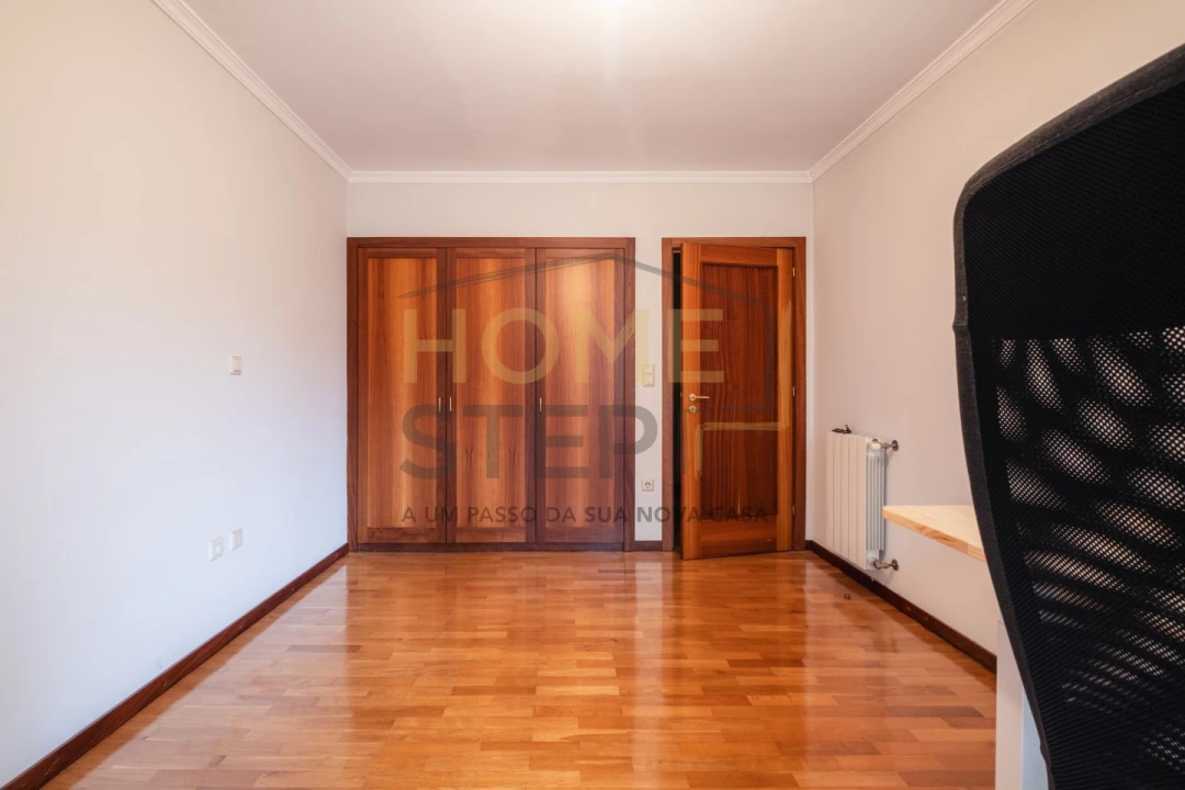 Apartamento T3 para Venda em Arcozelo Foto 34