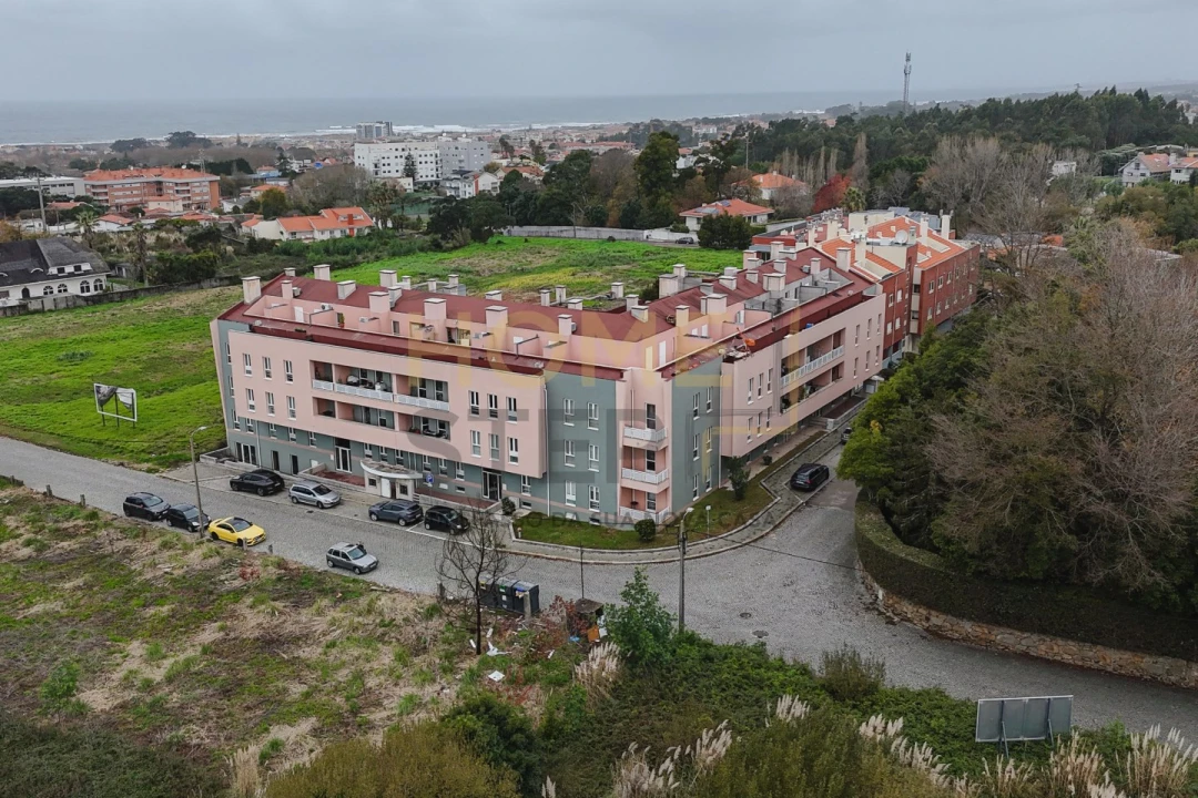 Apartamento T3 para Venda em Arcozelo Foto 41