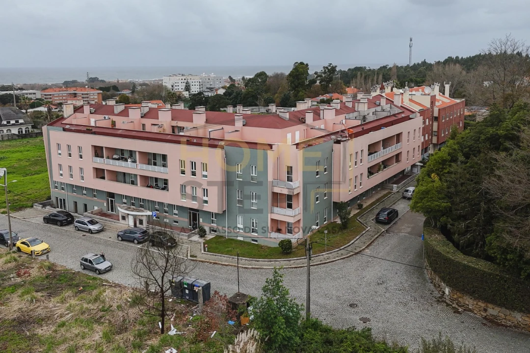 Apartamento T3 para Venda em Arcozelo Foto 42