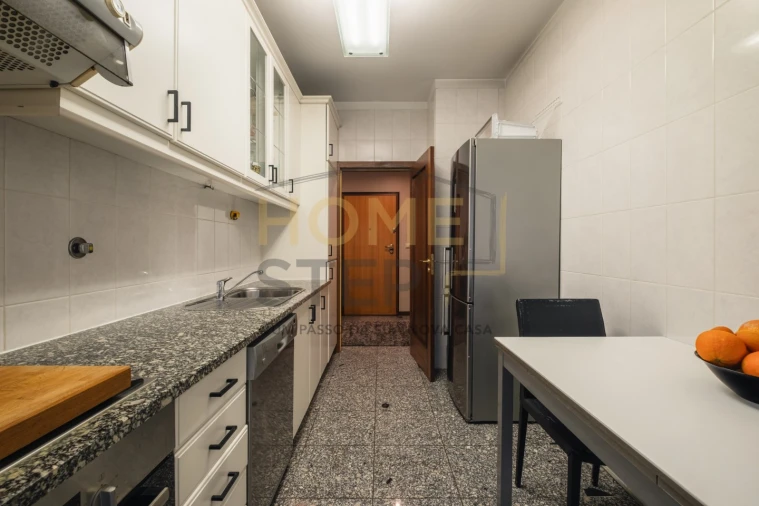 Apartamento T3 para Venda em Arcozelo Foto 11