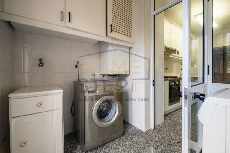 Apartamento T3 para Venda em Arcozelo Foto 16