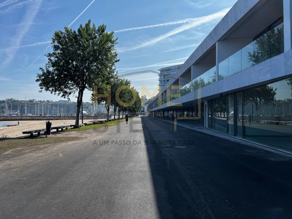 Loja para Venda em Canidelo Foto 1