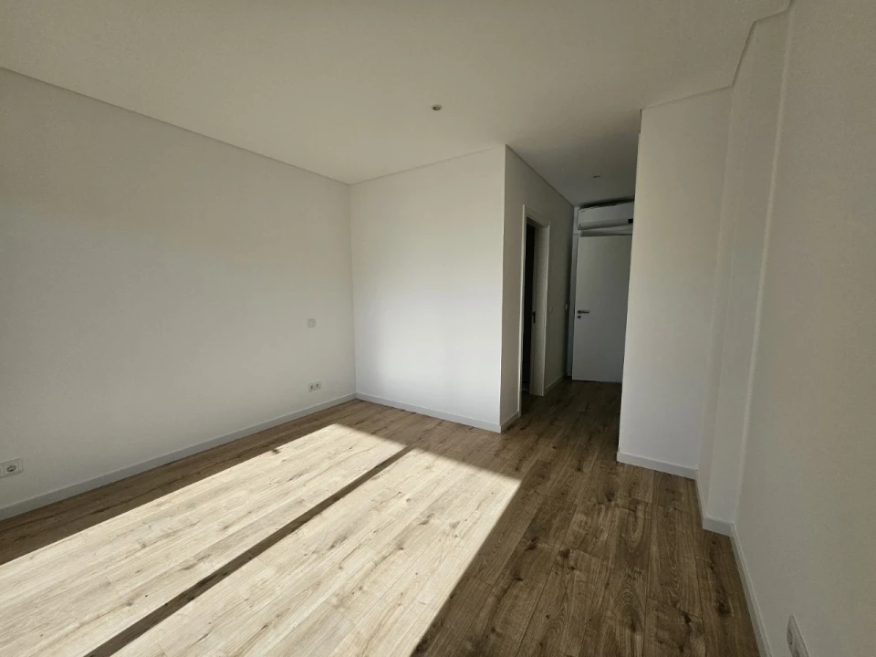 Apartamento T4 para Venda em Tavira (Santa Maria e Santiago) Foto 18