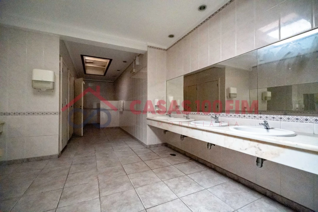 Negócio para Venda em Batalha Foto 14