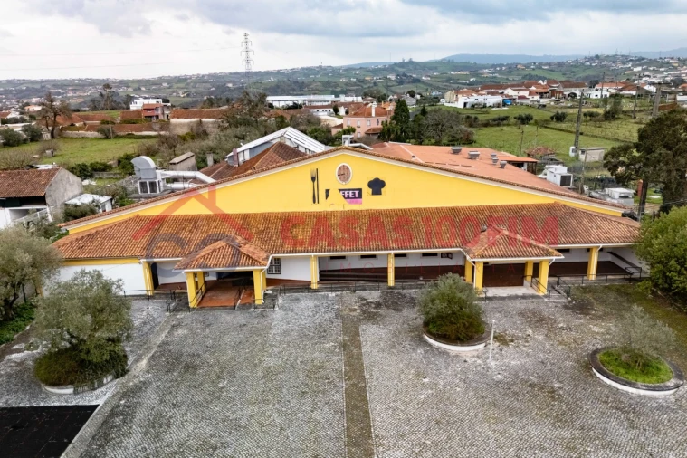 Negócio para Venda em Batalha Foto 2