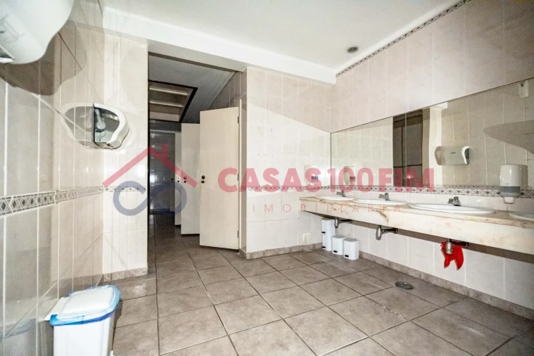 Negócio para Venda em Batalha Foto 16