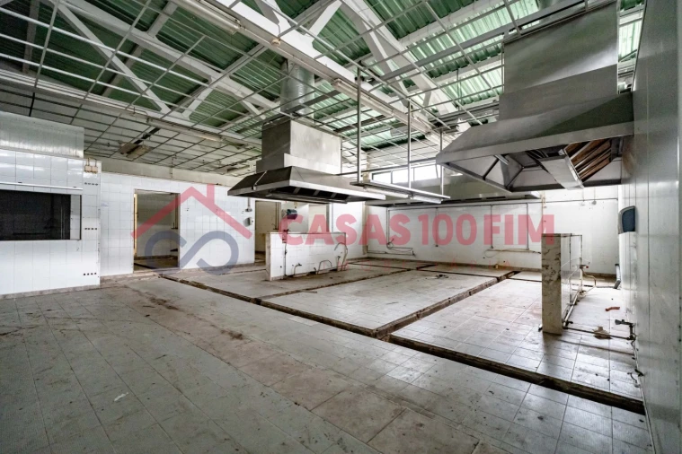 Negócio para Venda em Batalha Foto 43