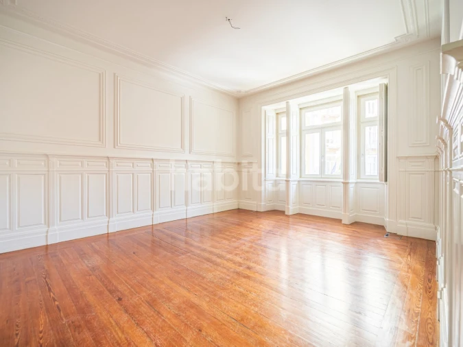 Apartamento T2 para Arrendamento em Santo António Foto 5