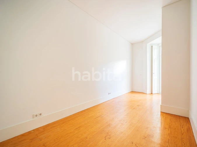 Apartamento T2 para Arrendamento em Santo António Foto 16