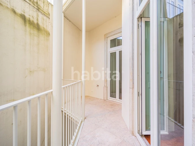 Apartamento T2 para Arrendamento em Santo António Foto 19