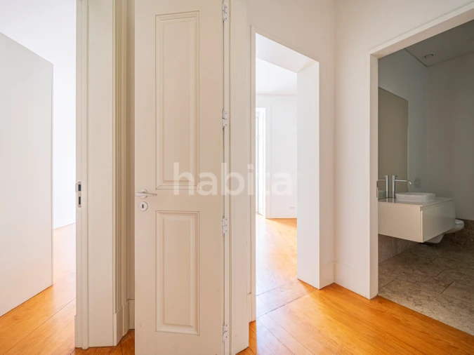 Apartamento T2 para Arrendamento em Santo António Foto 22