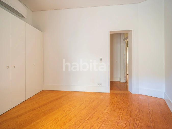 Apartamento T2 para Arrendamento em Santo António Foto 26